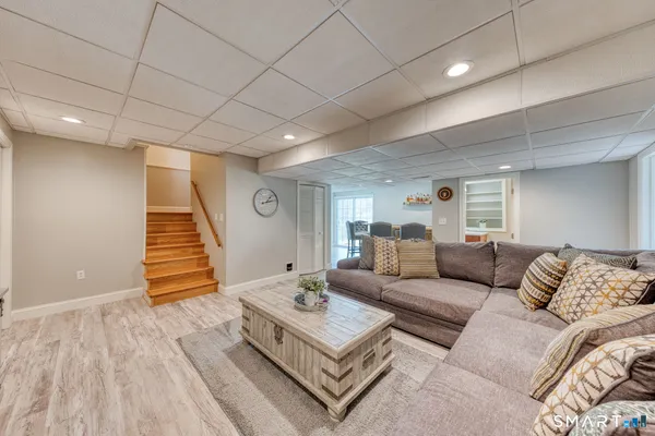 $575,000 | 107 Redwood Lane, Berlin, CT 06023