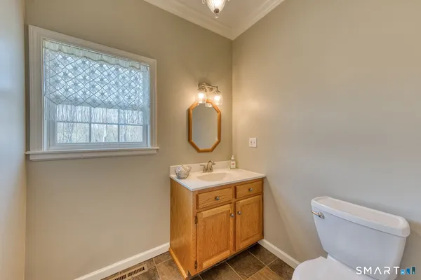 $575,000 | 107 Redwood Lane, Berlin, CT 06023