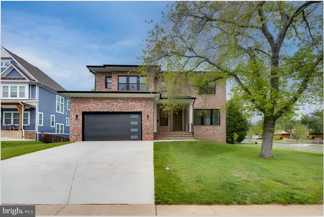 $2,350,000 | 6706 Lumsden Street, McLean, VA 22101