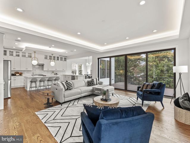 $2,350,000 | 6706 Lumsden Street, McLean, VA 22101