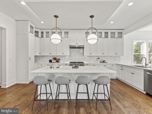 $2,350,000 | 6706 Lumsden Street, McLean, VA 22101