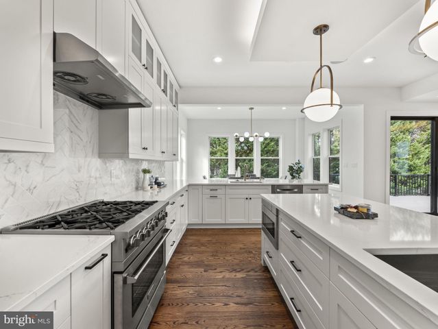 $2,350,000 | 6706 Lumsden Street, McLean, VA 22101