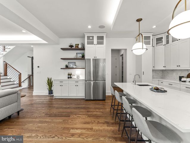 $2,350,000 | 6706 Lumsden Street, McLean, VA 22101