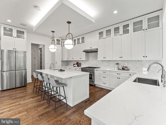 $2,350,000 | 6706 Lumsden Street, McLean, VA 22101