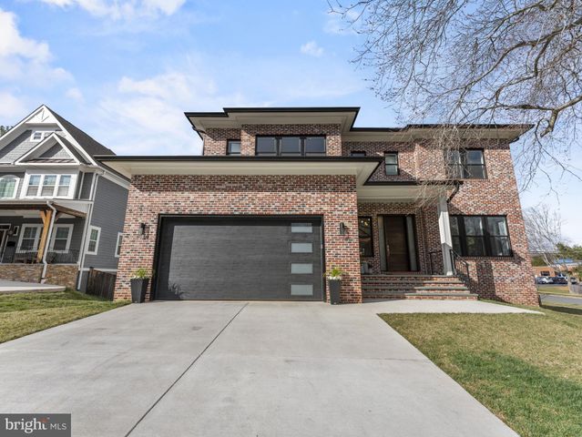 $2,350,000 | 6706 Lumsden Street, McLean, VA 22101