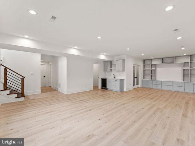 $2,350,000 | 6706 Lumsden Street, McLean, VA 22101