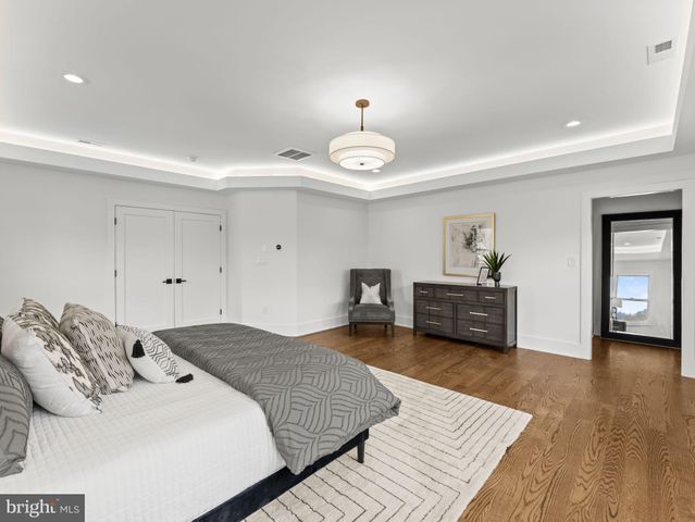 $2,350,000 | 6706 Lumsden Street, McLean, VA 22101