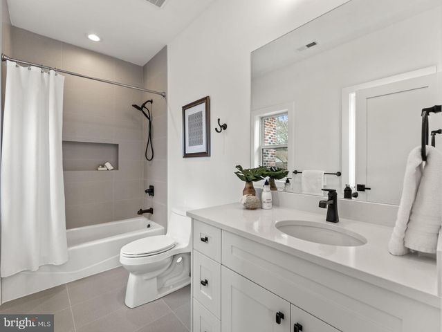 $2,350,000 | 6706 Lumsden Street, McLean, VA 22101