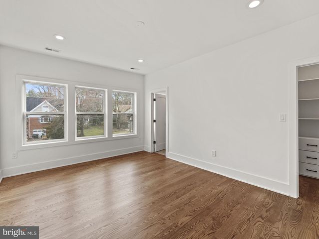 $2,350,000 | 6706 Lumsden Street, McLean, VA 22101