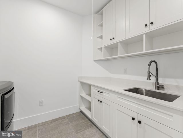 $2,350,000 | 6706 Lumsden Street, McLean, VA 22101