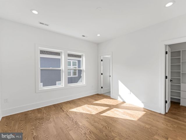 $2,350,000 | 6706 Lumsden Street, McLean, VA 22101