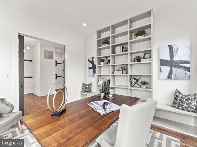 $2,350,000 | 6706 Lumsden Street, McLean, VA 22101