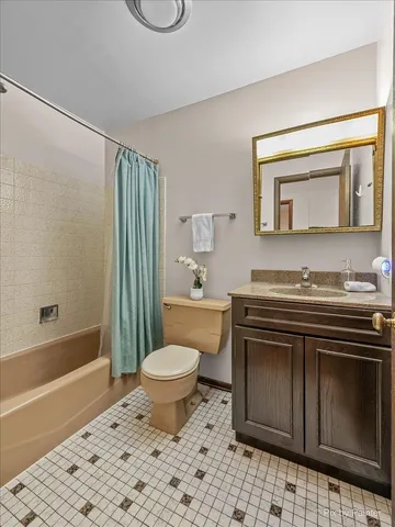 $450,000 | 315 Leeds Court, Naperville, IL 60565