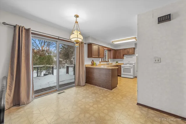 $450,000 | 315 Leeds Court, Naperville, IL 60565