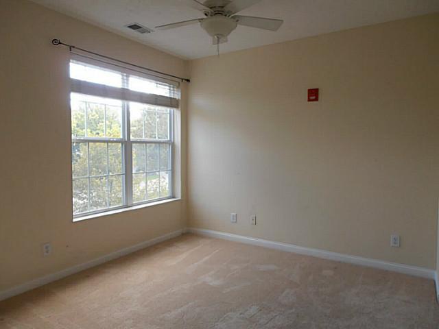 2245 Riverside Drive, Unit 302 Columbus, OH 43221 - Photo 9 of 10