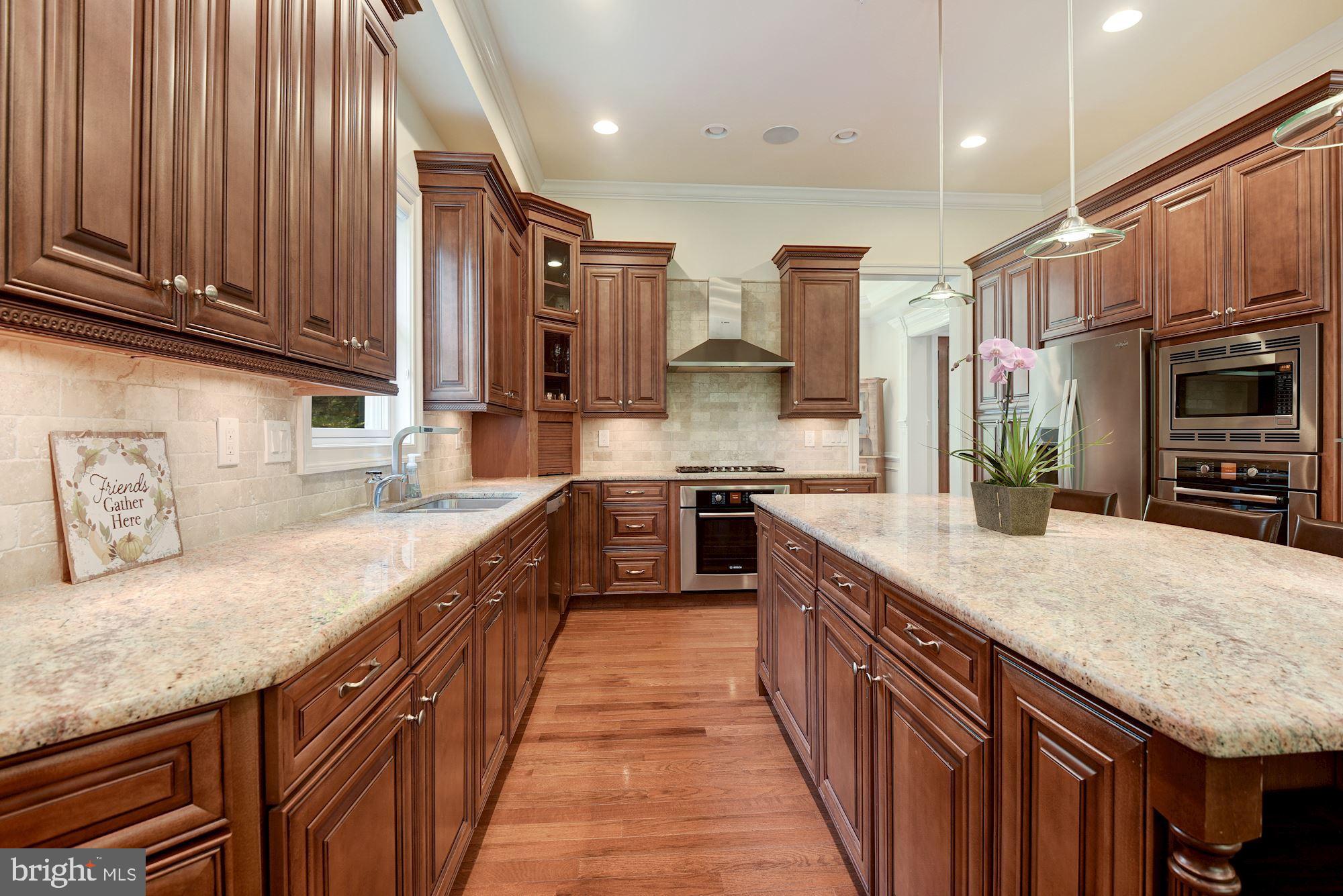 5316 Yorktown Road Bethesda, MD 20816 - Photo 16 of 43 Gourmet Kitchen w 2 Ovens