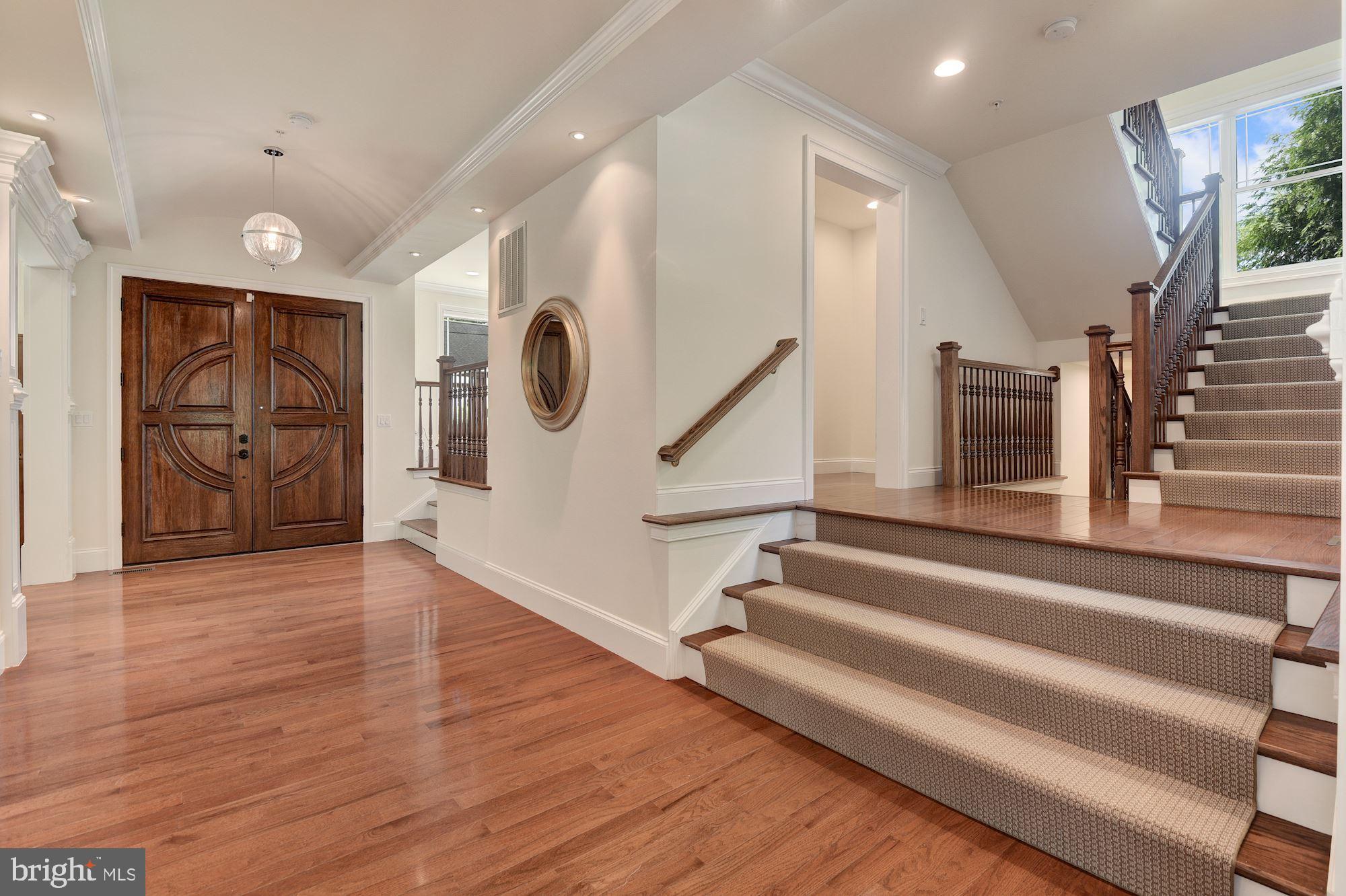 5316 Yorktown Road Bethesda, MD 20816 - Photo 19 of 43 Wide Foyer