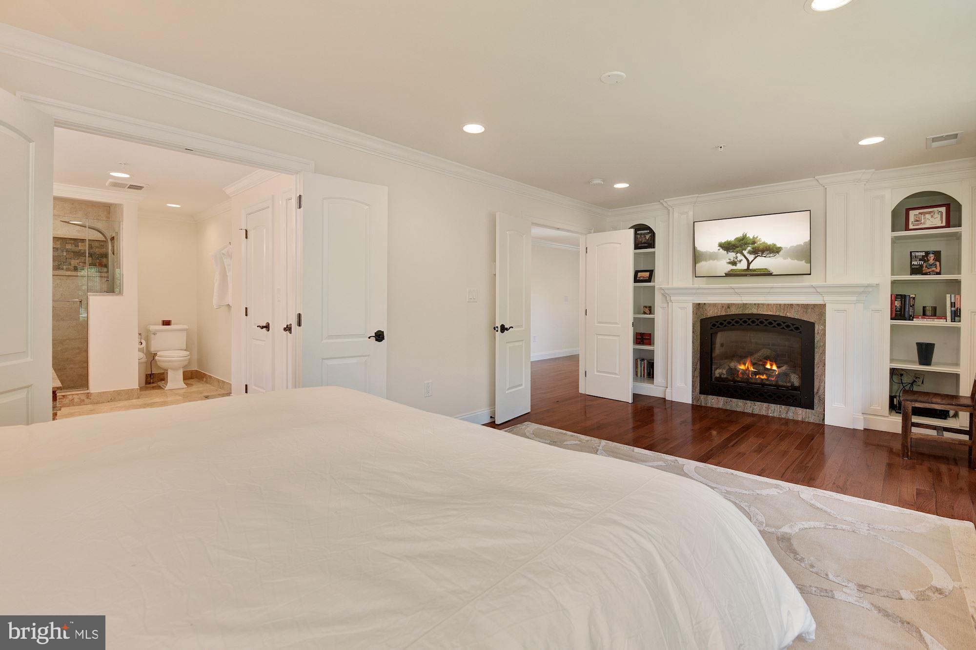 5316 Yorktown Road Bethesda, MD 20816 - Photo 22 of 43 Primary Bedroom w Gas Fireplace