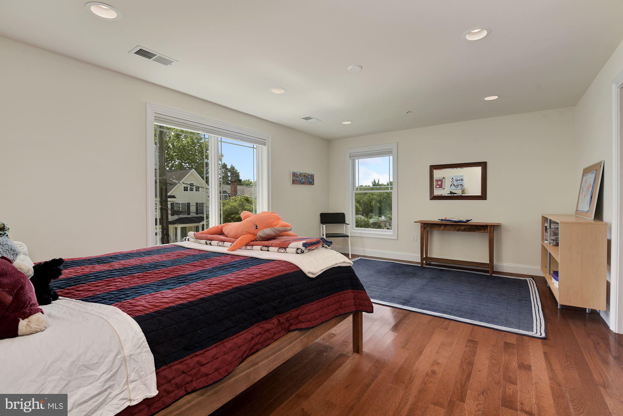 5316 Yorktown Road Bethesda, MD 20816 - Photo 26 of 43 Bedroom #3