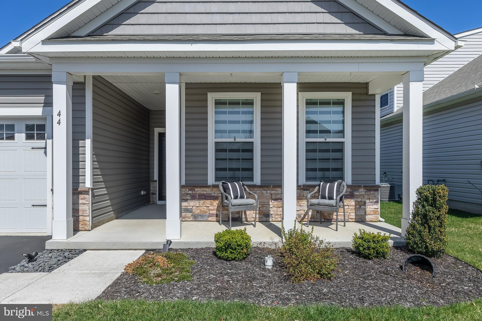 44 Walton Way Delanco, NJ 08075 - Photo 2 of 26 Great front porch