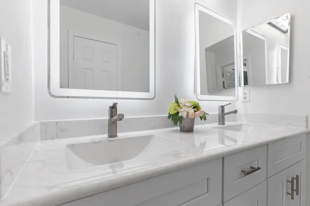 $140,000 | 4444 Victory Drive, Unit 1108, Houston, TX 77088