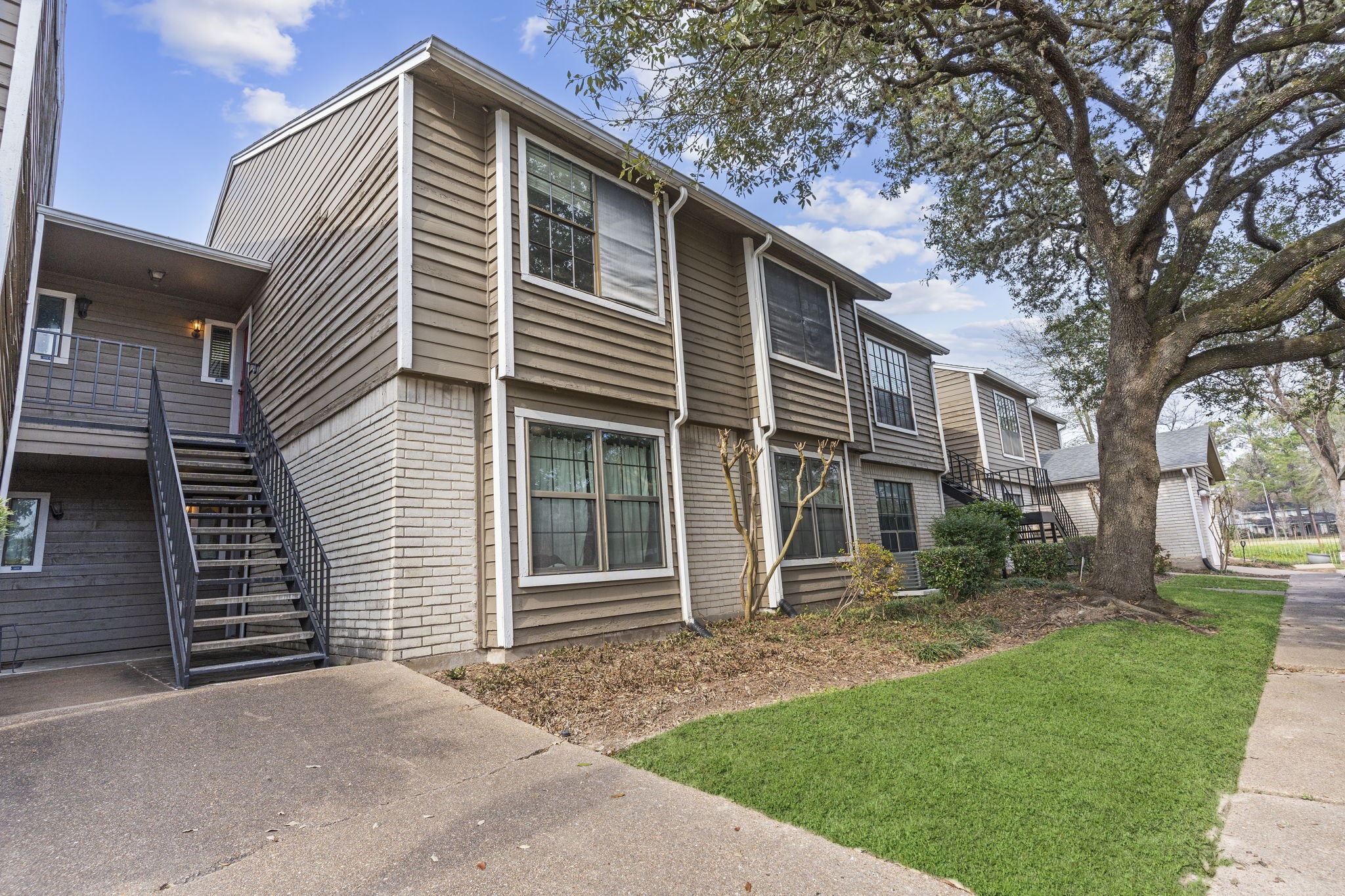 4444 Victory Drive, Unit 1108 Houston, TX 77088 - Photo 2 of 46