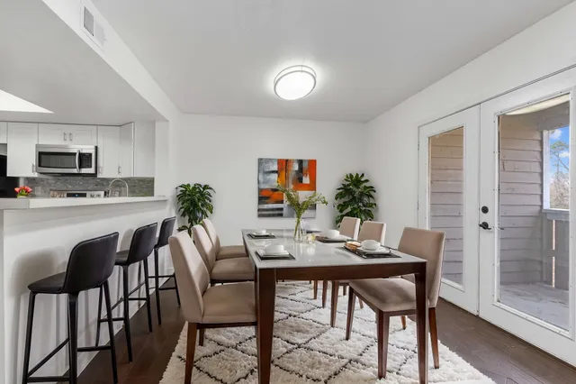 $140,000 | 4444 Victory Drive, Unit 1108, Houston, TX 77088