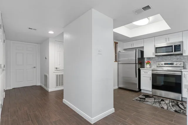 $140,000 | 4444 Victory Drive, Unit 1108, Houston, TX 77088