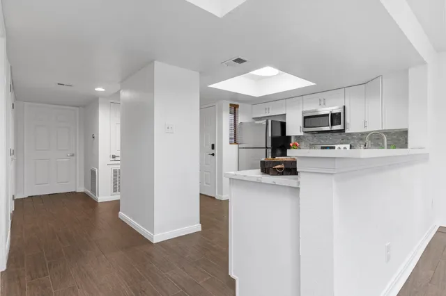 $140,000 | 4444 Victory Drive, Unit 1108, Houston, TX 77088