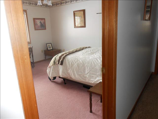 8699 US Turnpike Road Newport, MI 48166 - Photo 18 of 20 20346400-17.JPG