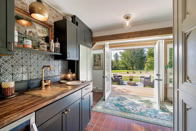 $2,595,000 | 87 Carter Point Road, Sedgwick, ME 04676