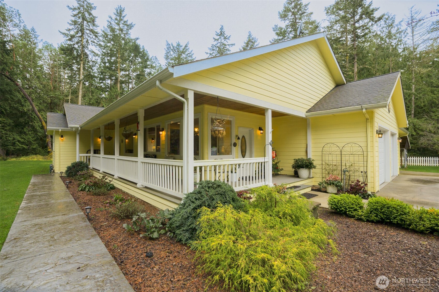 72 Doe Place Sequim, WA 98382 - Photo 3 of 40