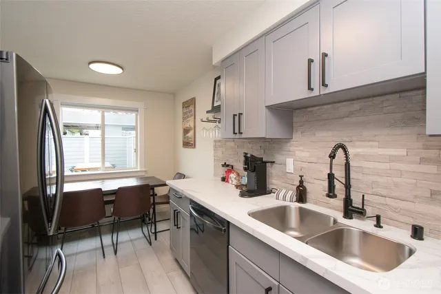 $685,000 | 1530-1532 West 7th Street, Port Angeles, WA 98363