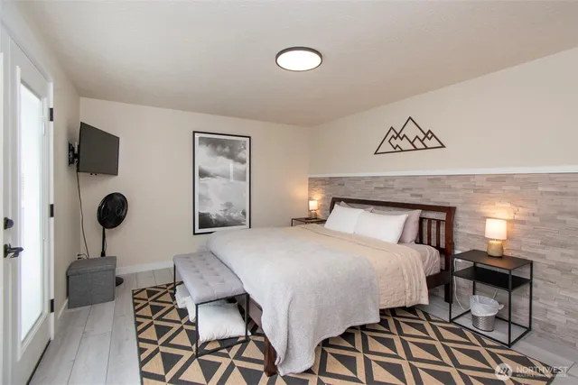 $685,000 | 1530-1532 West 7th Street, Port Angeles, WA 98363