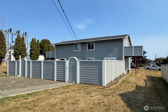 $685,000 | 1530-1532 West 7th Street, Port Angeles, WA 98363