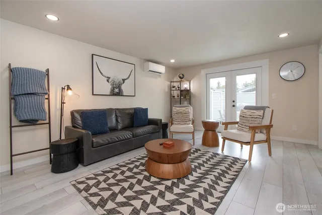 $685,000 | 1530-1532 West 7th Street, Port Angeles, WA 98363