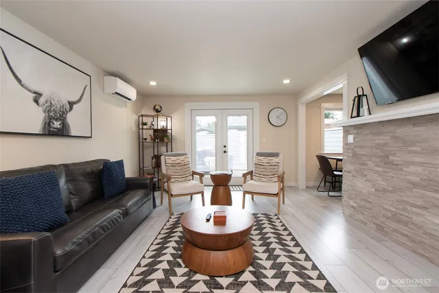 $685,000 | 1530-1532 West 7th Street, Port Angeles, WA 98363