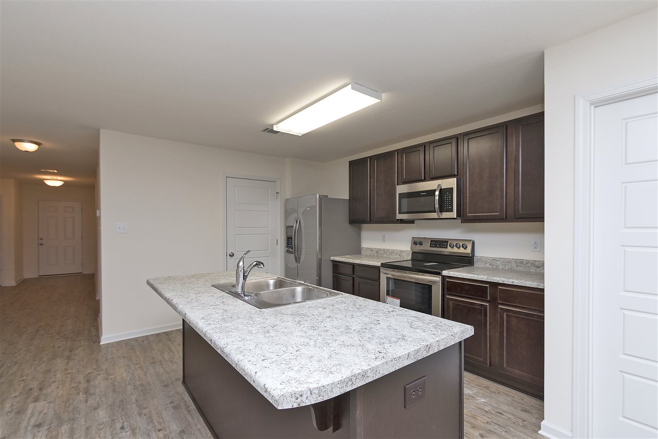 1382 Majesty Loop Foley, AL 36535 - Photo 6 of 15