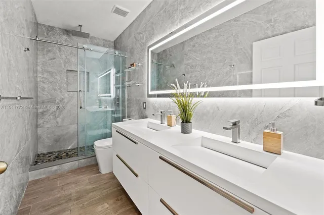 $989,000 | 11258 Northwest 47th Lane, Doral, FL 33178