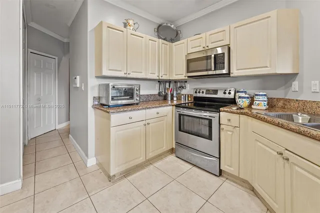 $989,000 | 11258 Northwest 47th Lane, Doral, FL 33178