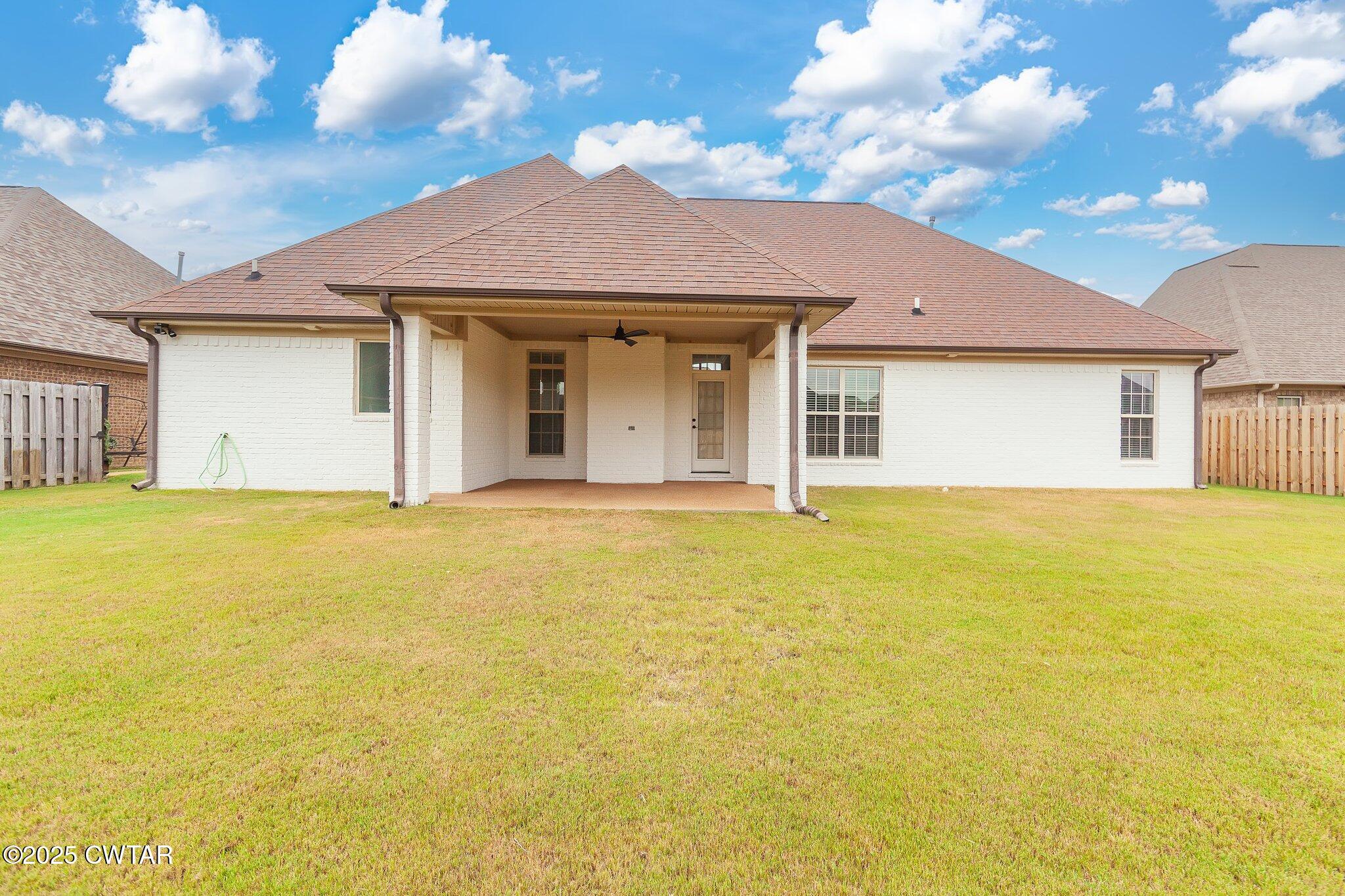 24 Joseph Cove Jackson, TN 38305 - Photo 14 of 37 a front view of a house with a garden