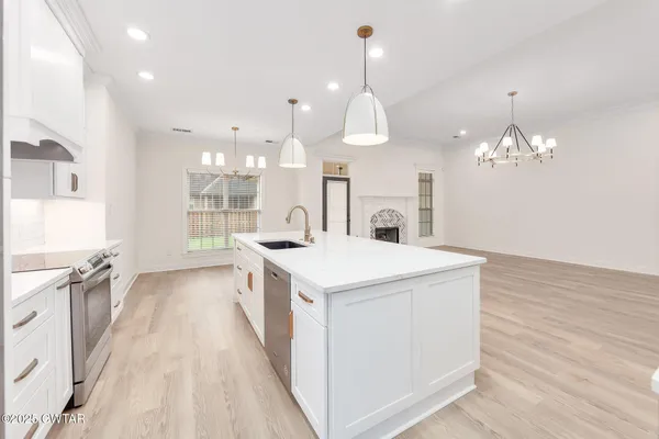 $459,900 | 24 Joseph Cove, Jackson, TN 38305