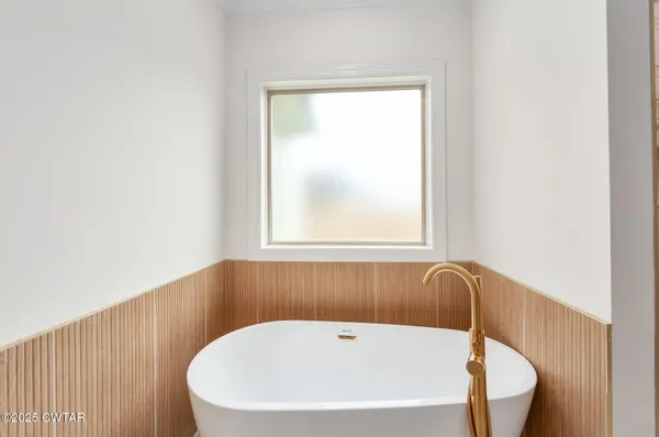 $459,900 | 24 Joseph Cove, Jackson, TN 38305