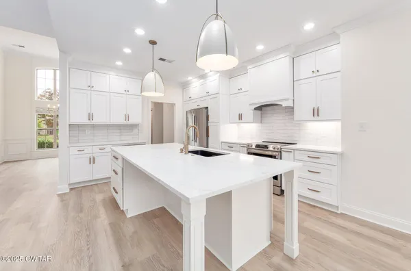 $459,900 | 24 Joseph Cove, Jackson, TN 38305