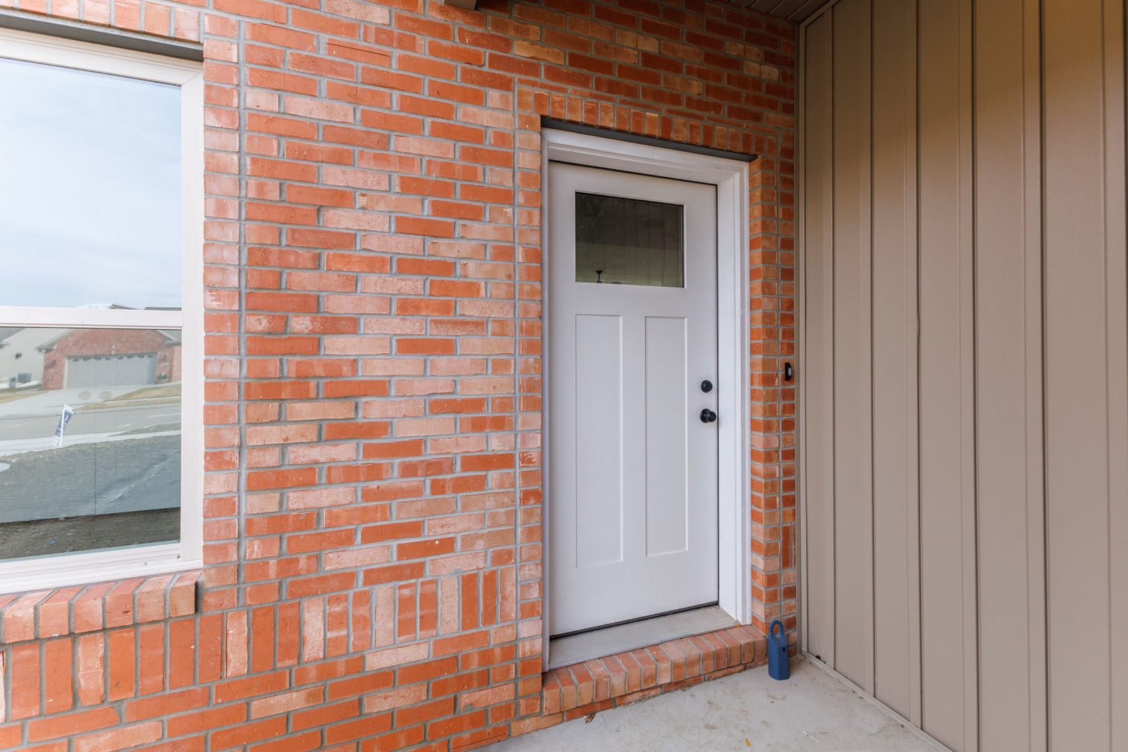 1912 Dunraven Road Bloomington, IL 61704 - Photo 3 of 38 Gallery Image 3
