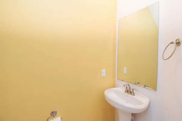 $3,600 | 1122 Live Oak Street, Houston, TX 77003