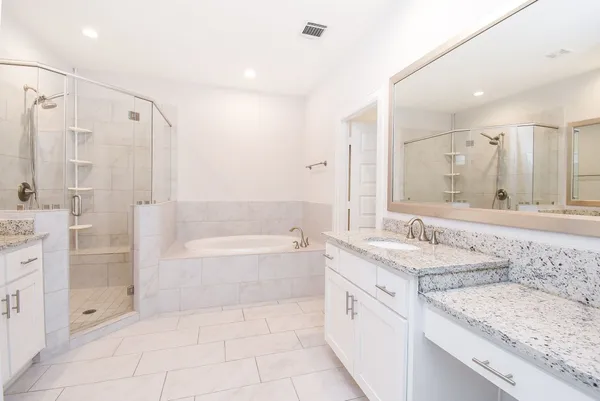 $3,600 | 1122 Live Oak Street, Houston, TX 77003