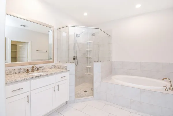 $3,600 | 1122 Live Oak Street, Houston, TX 77003