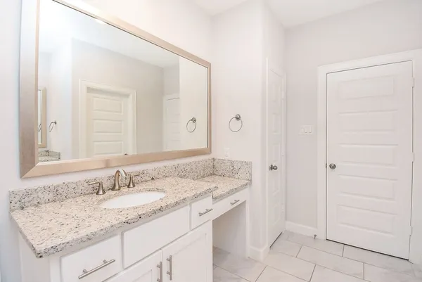 $3,600 | 1122 Live Oak Street, Houston, TX 77003