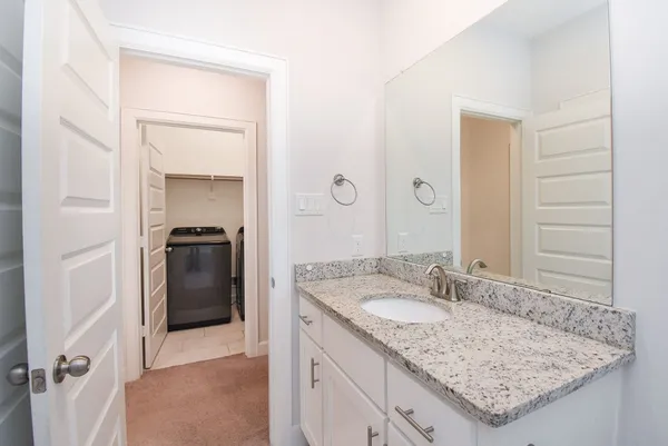 $3,600 | 1122 Live Oak Street, Houston, TX 77003